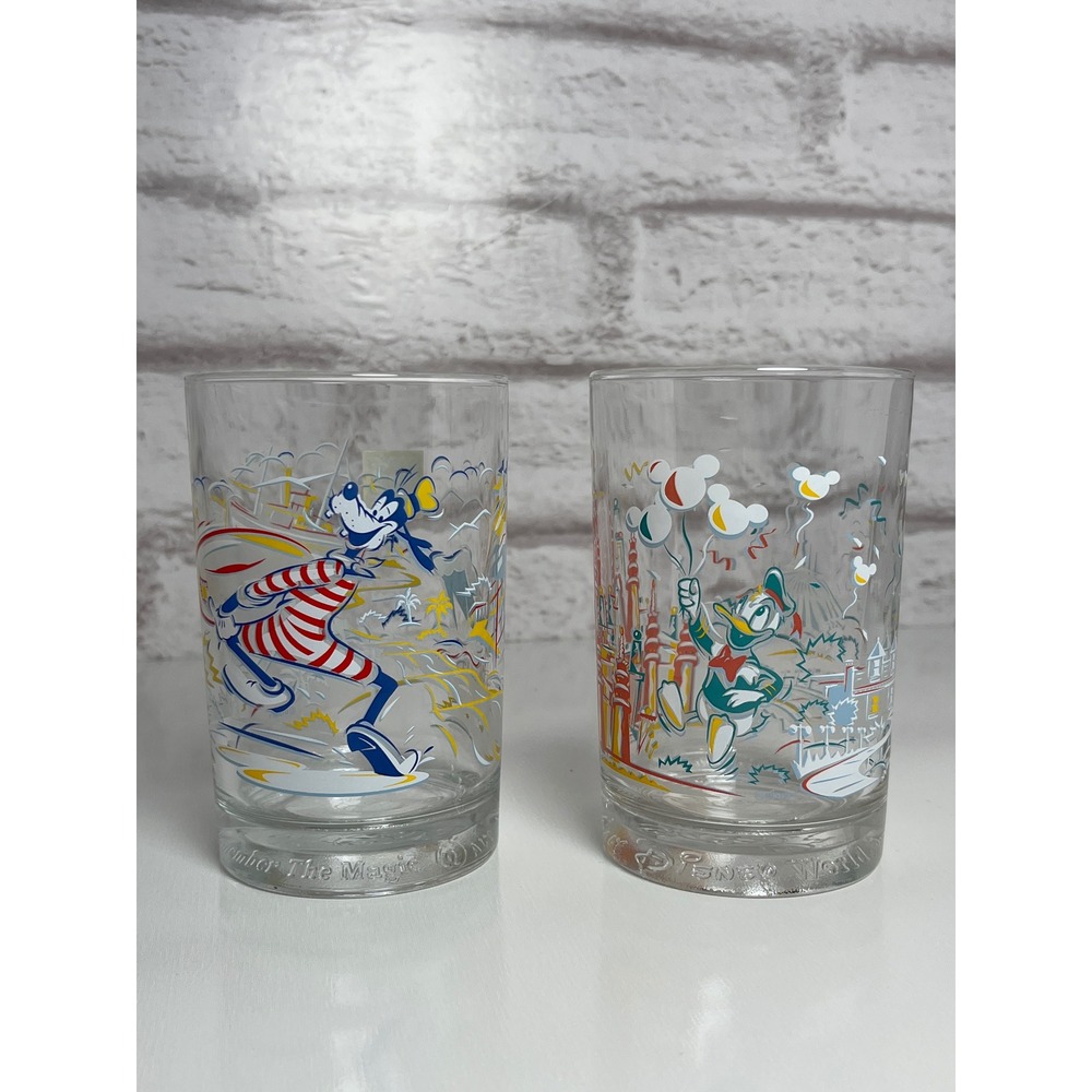 Vintage McDonalds Disney World 25th Anniversary Glasses Goofy Donald Set of 2